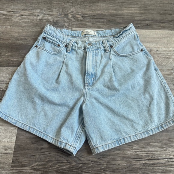 Abercrombie loose denim short high rise - Picture 1 of 3